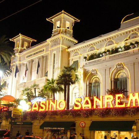 La Pace, Il Sole, Il Mare - Sanremo Casa Indipendente Vista Mare, Posto Auto Privato, Ampio Spazio Esterno Attrezzato, A Pochi Minuti Dalle Spiagge Buitenkant foto