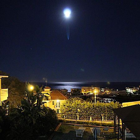 La Pace, Il Sole, Il Mare - Sanremo Casa Indipendente Vista Mare, Posto Auto Privato, Ampio Spazio Esterno Attrezzato, A Pochi Minuti Dalle Spiagge Buitenkant foto