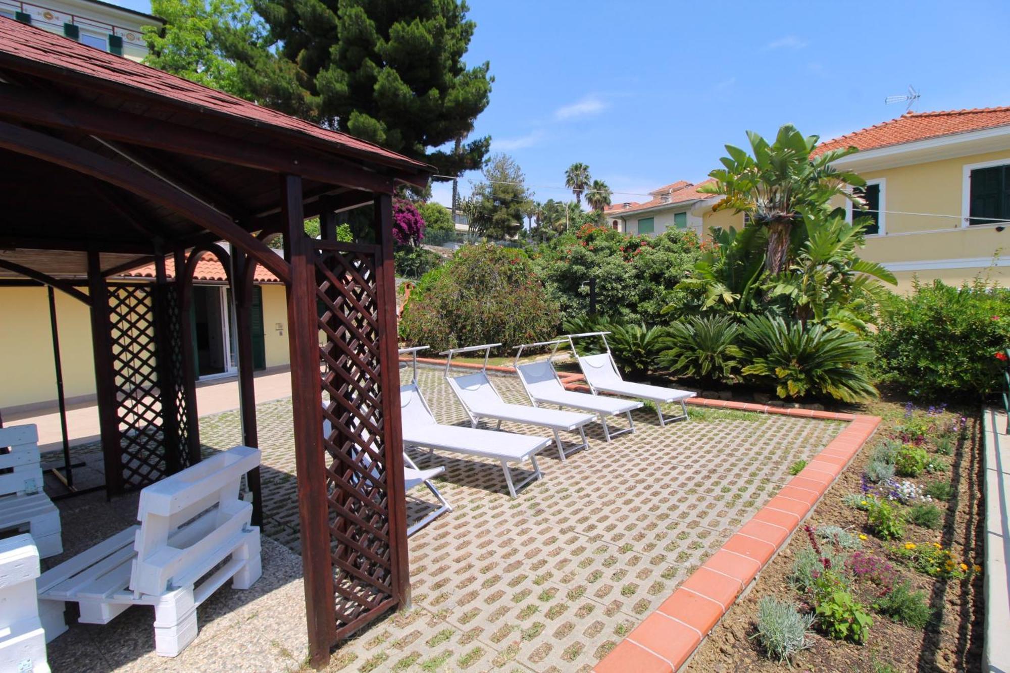 La Pace, Il Sole, Il Mare - Sanremo Casa Indipendente Vista Mare, Posto Auto Privato, Ampio Spazio Esterno Attrezzato, A Pochi Minuti Dalle Spiagge Buitenkant foto