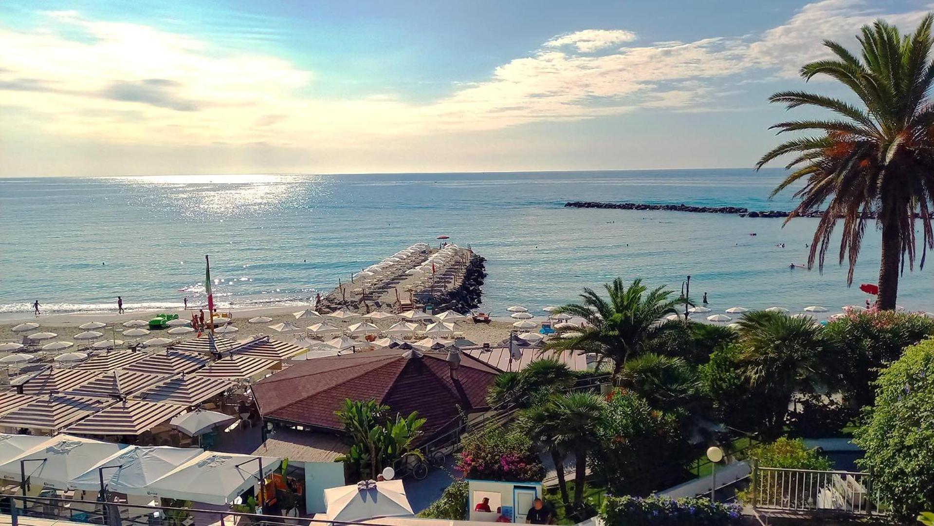 La Pace, Il Sole, Il Mare - Sanremo Casa Indipendente Vista Mare, Posto Auto Privato, Ampio Spazio Esterno Attrezzato, A Pochi Minuti Dalle Spiagge Buitenkant foto