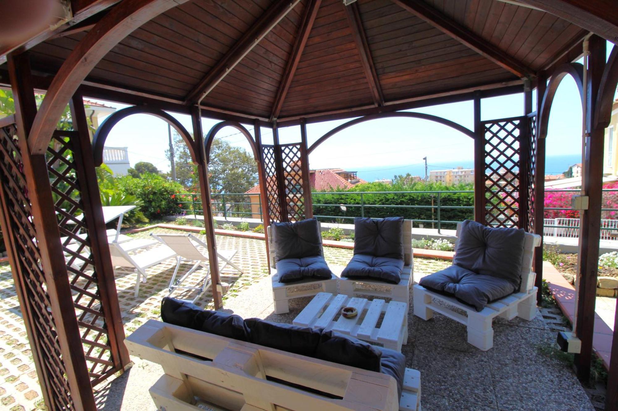 La Pace, Il Sole, Il Mare - Sanremo Casa Indipendente Vista Mare, Posto Auto Privato, Ampio Spazio Esterno Attrezzato, A Pochi Minuti Dalle Spiagge Buitenkant foto