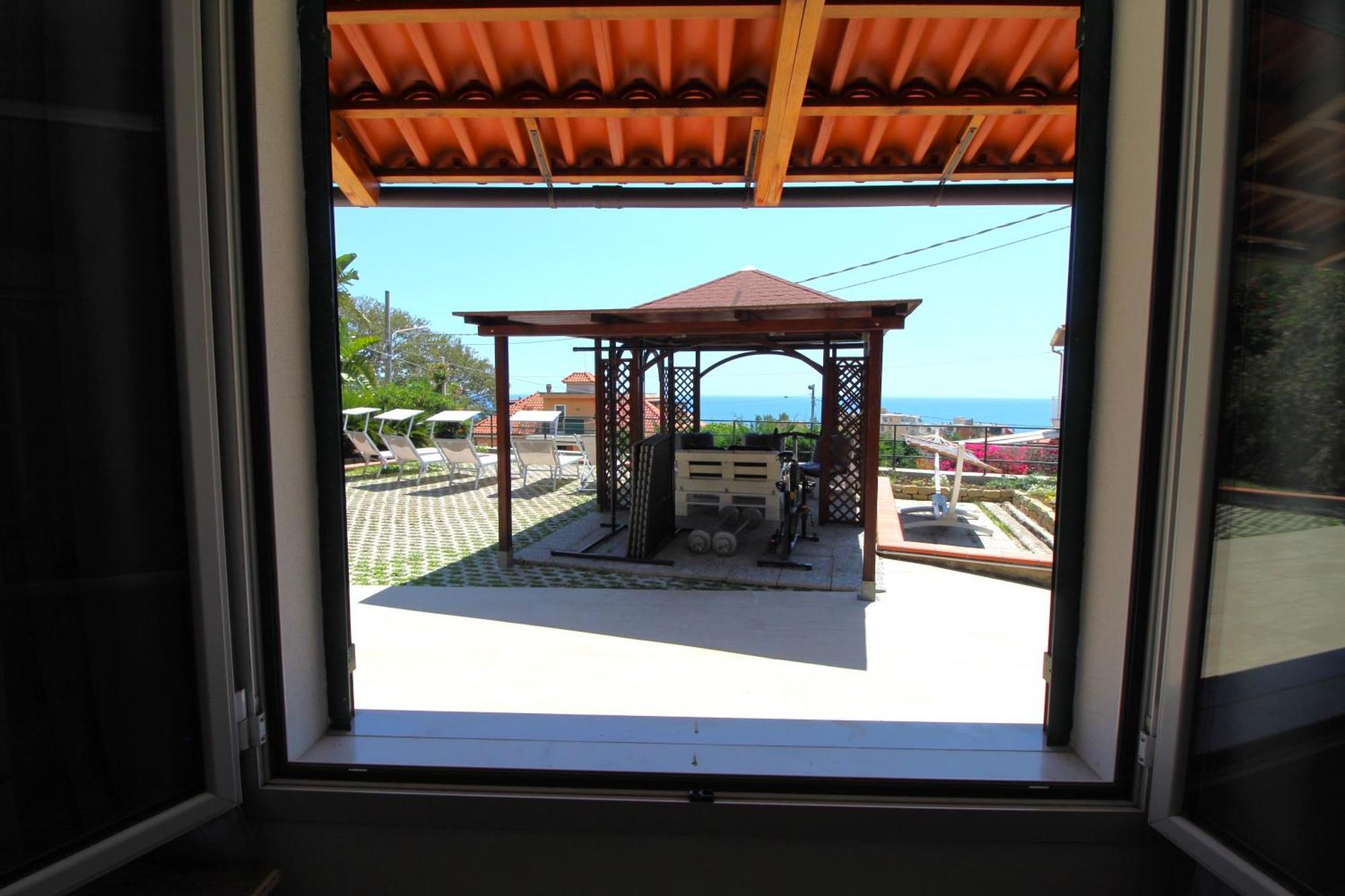 La Pace, Il Sole, Il Mare - Sanremo Casa Indipendente Vista Mare, Posto Auto Privato, Ampio Spazio Esterno Attrezzato, A Pochi Minuti Dalle Spiagge Buitenkant foto